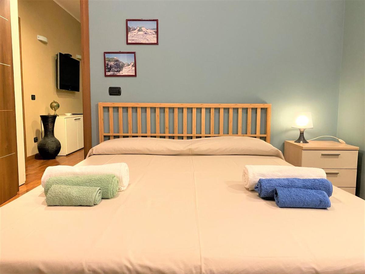 Casa Vacanze Eden อาชิ กัสเตลโล ภายนอก รูปภาพ
