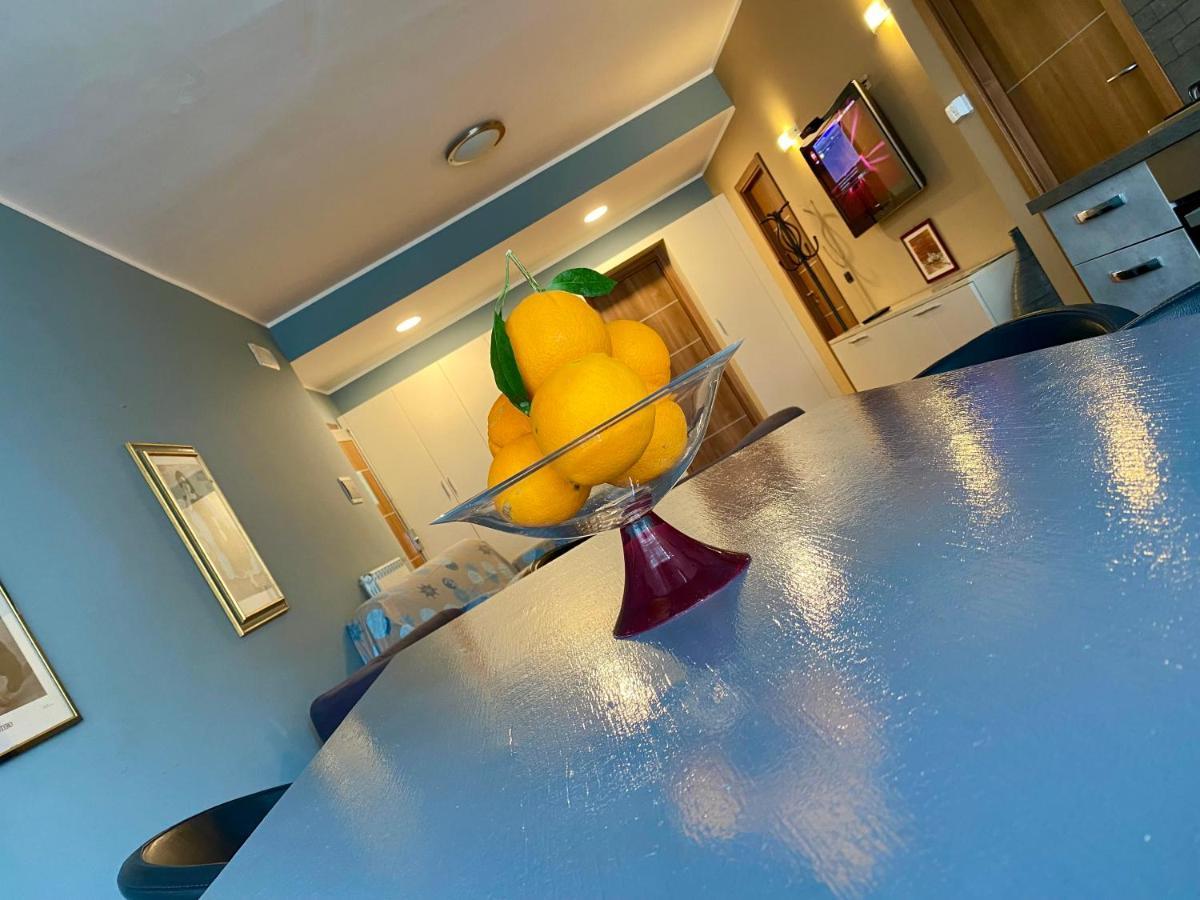 Casa Vacanze Eden อาชิ กัสเตลโล ภายนอก รูปภาพ